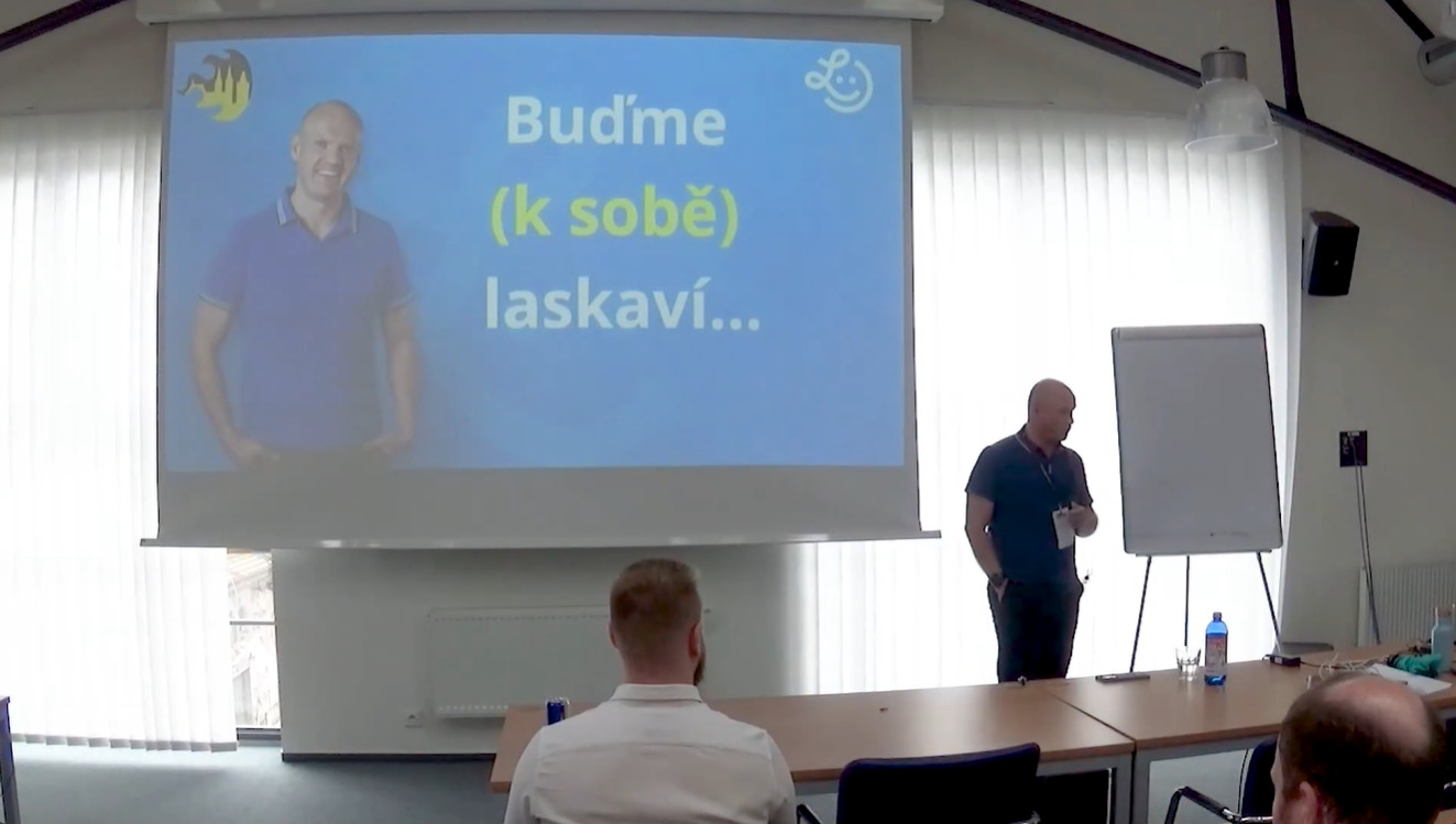 Náhled videa: Laskavý konzultant